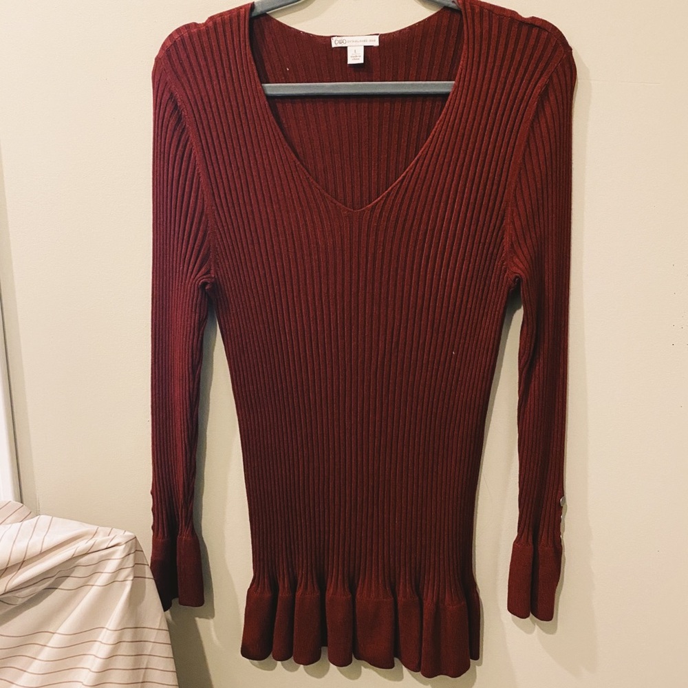 Maroon sweater